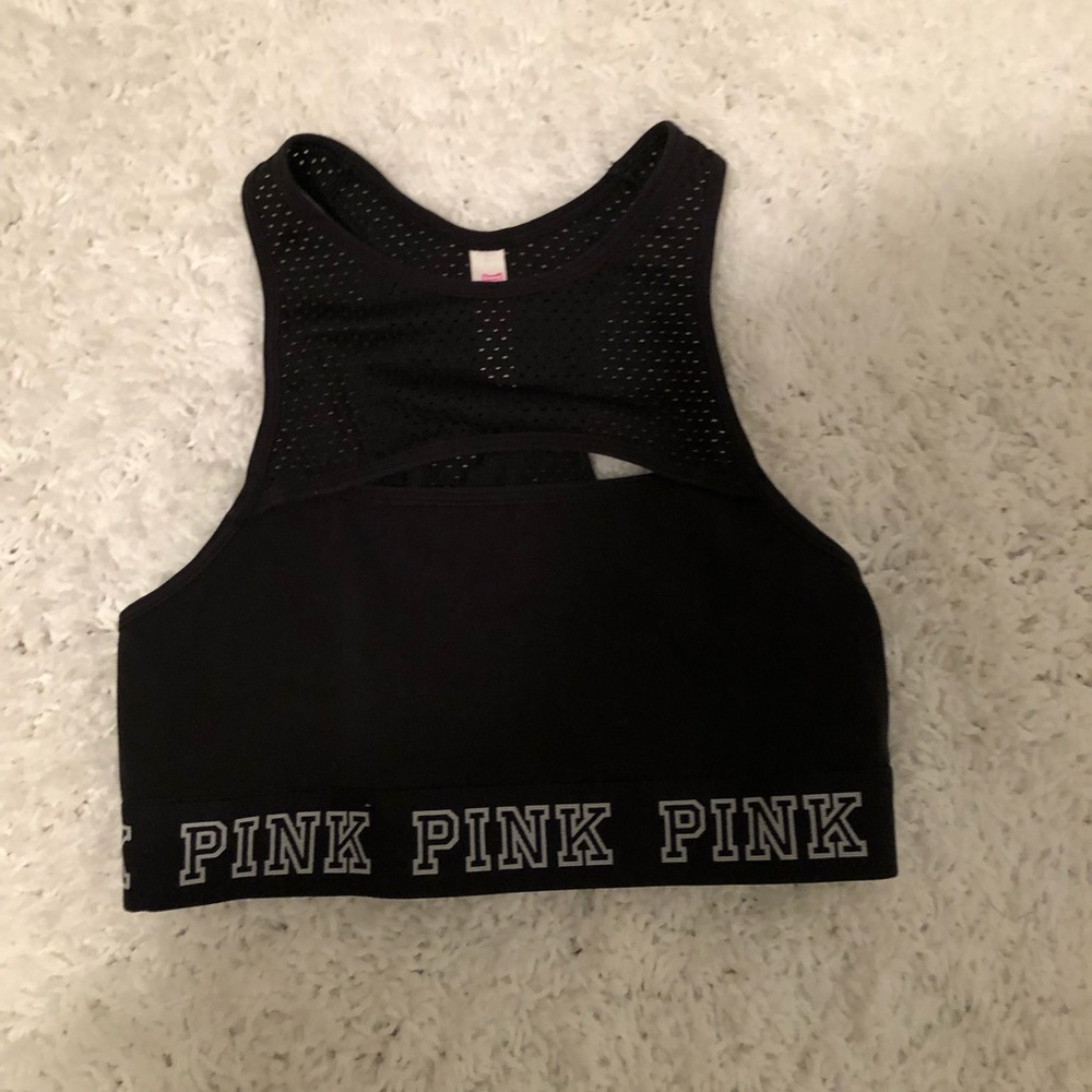 black sports bra